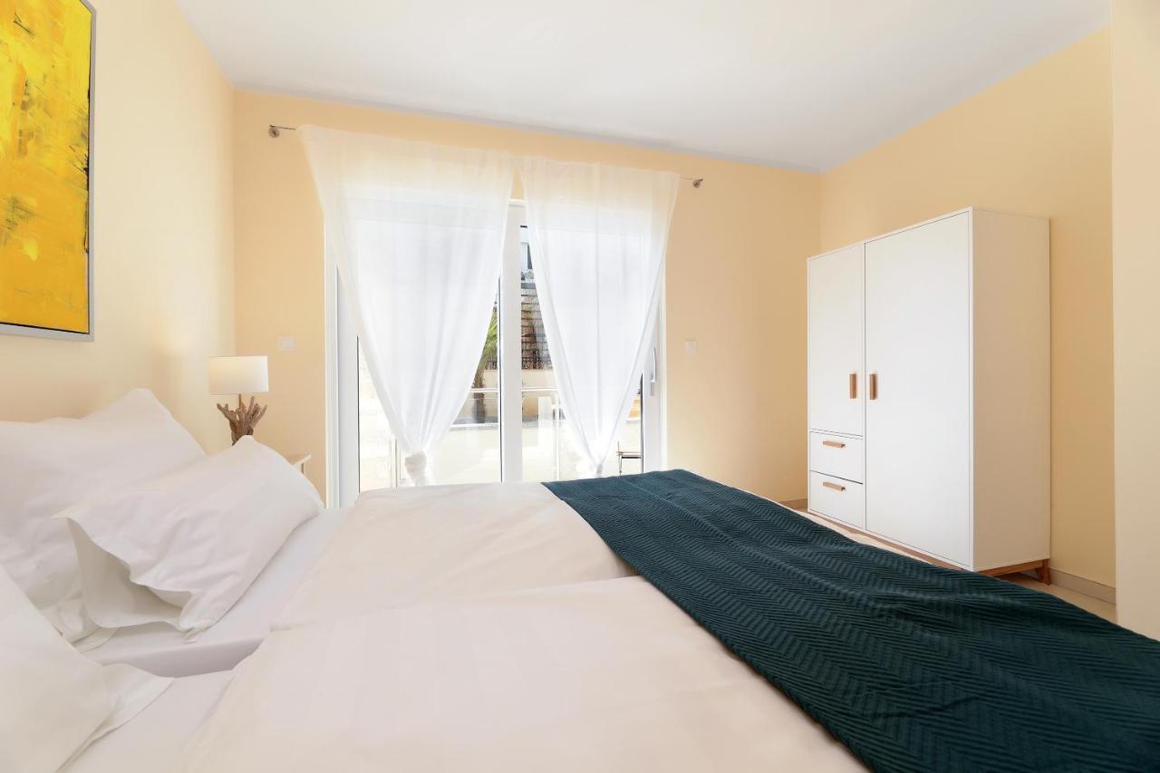 Villa Sunny Icici- Apartment Sun ภายนอก รูปภาพ
